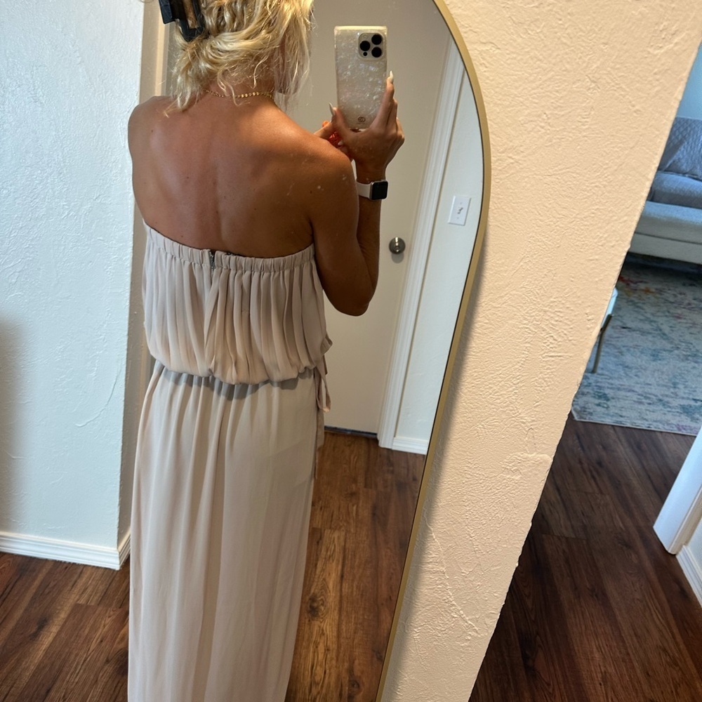 Ark&co cream strapless dress with cinched waist​​​ - Picture 3 of 8